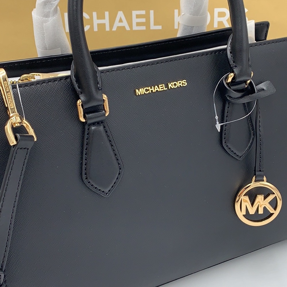 MICHAEL KORS SHEILA MEDIUM
CENTER ZIP SATCHEL CROSSBODY
BLACK COLOR - Picture 8 of 16